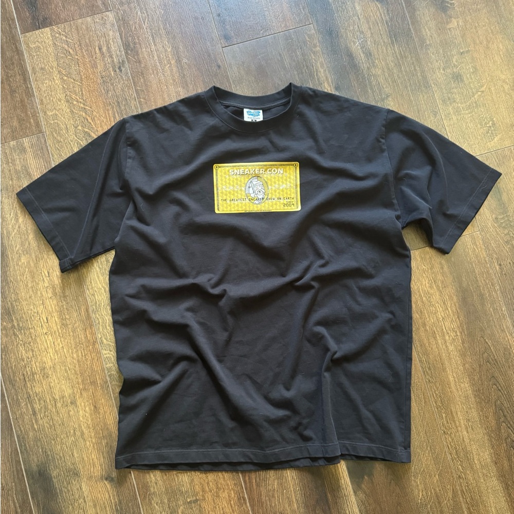 Sneaker Con T-shirt